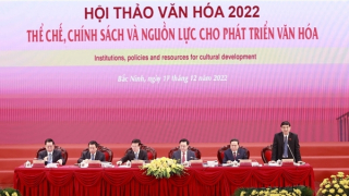 Còn tư duy lệch lạc rằng, phát triển văn hoá “ngốn” tiền của nhưng hiệu quả thấp