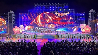 Chàng Lửa và nàng Nước trong đêm hội hoa