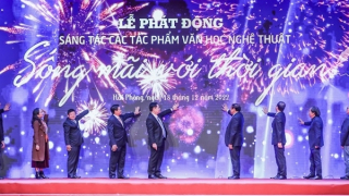 Phát động sáng tác các tác phẩm văn học nghệ thuật chủ đề “Sống mãi với thời gian”