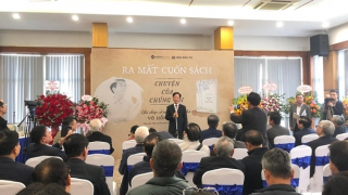 Ra mắt sách “Chuyện của chúng tôi” của cựu Bộ trưởng Võ Hồng Phúc