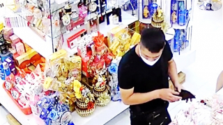 Khởi tố, tạm giam hai đối tượng lưu hành tiền giả ở Phú Yên