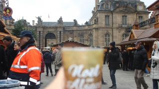 Dạo chợ Tết ở trời tây