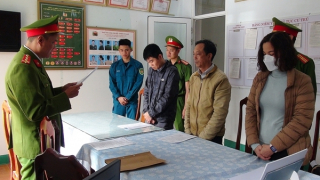 Đưa và nhận hối lộ hơn 1,5 tỷ đồng, 3 đối tượng bị bắt