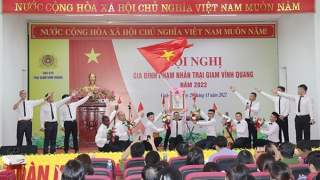 Chuyện những “ca sĩ” ở trại giam