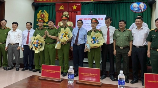 Khen thưởng đột xuất các đơn vị phá án nhanh vụ cướp ngân hàng