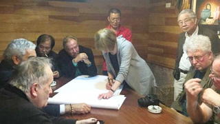 Bức thư gửi Tổng thống Obama và giấc mơ ám ảnh về những viên kim cương Cuba