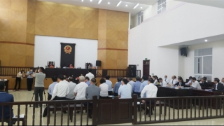 Thẩm phán đang chờ xem xét kỷ luật không được giải quyết án