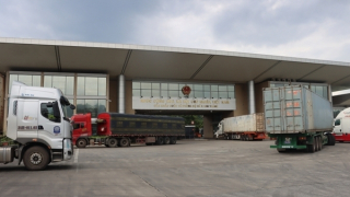 Cửa khẩu quốc tế Lào Cai hoạt động trở lại từ 8/1