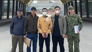 Di lý đối tượng truy nã từ Cao Bằng về Nghệ An