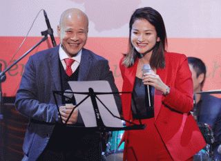 Lời chúc mừng năm mới bằng âm nhạc của Ngô Tự Lập