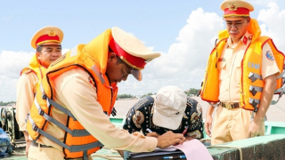 Bảo đảm an toàn giao thông ở “cửa ngõ” đồng bằng sông Cửu Long