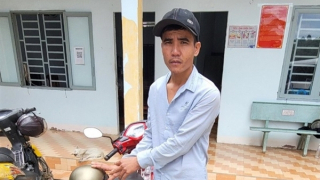 Bắt nóng đối tượng xông vào nhà cướp dây chuyền vàng của cụ bà 92 tuổi