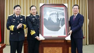 Thường trực Ban Bí thư Võ Văn Thưởng thăm Quân chủng Hải quân