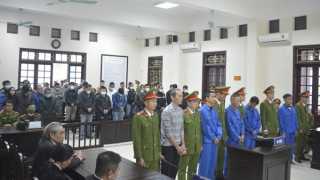 Quảng Trị xét xử 52 bị cáo về các tội “Tổ chức đánh bạc” và “Đánh bạc”