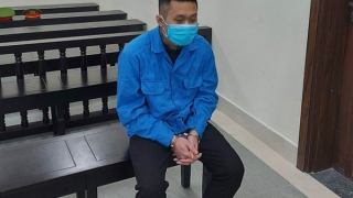 Mâu thuẫn với bạn gái, thanh niên giết người, cướp tài sản