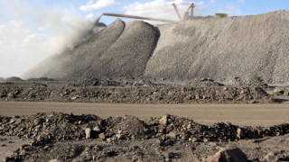 Đất hiếm: Mặt trận cạnh tranh Mỹ-Trung “âm ỉ”