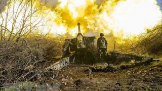 Sau sấm chớp sẽ lại là bão tố