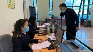 Giám sát chặt người nhập cảnh về từ các nước có biến thể mới của Omicron