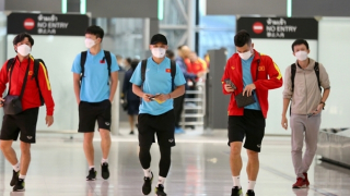 ĐT Việt Nam đã có mặt tại Bangkok chuẩn bị tái đấu với Thái Lan