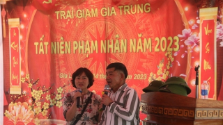 Trại giam Gia Trung tổ chức bữa cơm tất niên cho phạm nhân và gia đình