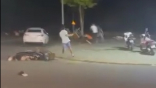 Hai nhóm thanh niên hỗn chiến trong đêm, 3 người nguy kịch