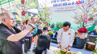 Phiên chợ Tết cuối năm với nhiều đặc sản 3 miền: Bắc, Trung, Nam