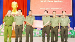 Bảo đảm tuyệt đối an ninh, an toàn để người dân vui Xuân đón Tết