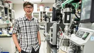 Đi tìm Enzyme giúp phân hủy vải và polyester