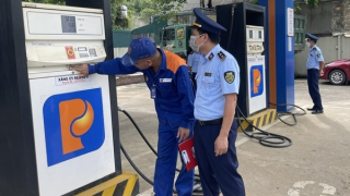 Giám sát, kiểm tra, xử lý vi phạm trong kinh doanh xăng dầu dịp Tết Nguyên đán 2023