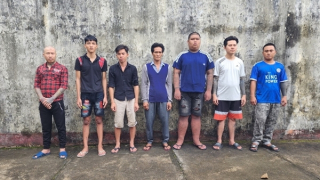 Bắt giam 7 đối tượng mang vũ khí quân dụng đi “quậy” trường gà