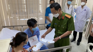 Thăm, tặng quà cho các cán bộ chiến sĩ PCCC  Bình Phước hy sinh, bị thương khi làm nhiệm vụ