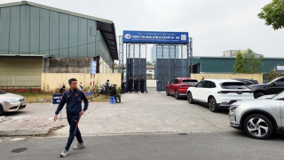 Cận Tết vẫn xếp hàng dài chờ... đăng kiểm