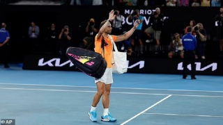Vợ Nadal không cầm được nước mắt khi chồng dừng bước Australian Open