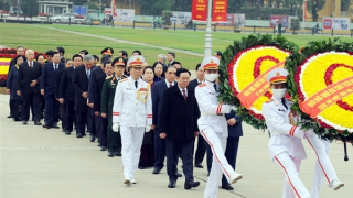 Lãnh đạo Đảng, Nhà nước vào Lăng viếng Chủ tịch Hồ Chí Minh