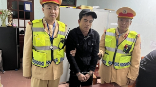 CSGT bắt đối tượng tàng trữ 1.000 viên ma túy tổng hợp