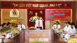 Thường trực Ban Bí thư Võ Văn Thưởng thăm và chúc Tết Công an TP Hồ Chí Minh