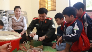 Hơi ấm ngày xuân