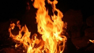 Em trai tưới xăng đốt anh ruột chiều mùng 1 Tết