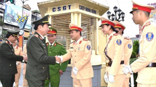 Thứ trưởng Trần Quốc Tỏ kiểm tra công tác tại Công an Ninh Bình