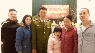 Công an xã tìm thấy trẻ thất lạc ngày mùng 2 Tết