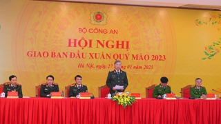 Nhiều cán bộ, chiến sỹ Công an chưa được nghỉ Tết để bảo đảm cho người dân an toàn, bình yên