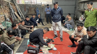 Phá sới bạc ngày Tết, thu giữ hàng trăm triệu đồng