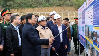 Thủ tướng kiểm tra, đôn đốc các dự án cao tốc Bắc-Nam