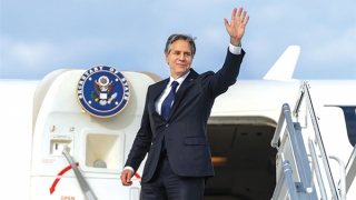 Một chuyến công du đầy nan giải