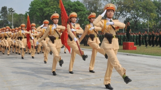 Vì sao cần bổ sung quy định thăng hàm cấp Tướng trước thời hạn trong CAND?