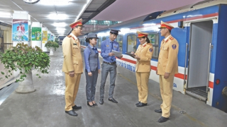 Hóa giải những nguy cơ xảy ra tai nạn tàu hỏa ở Thủ đô