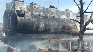 Ngăn thảm họa từ vụ cháy xe bồn chở xăng ở Nhà Bè