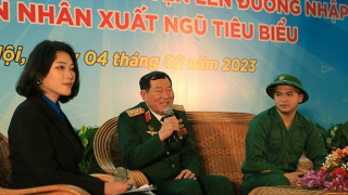 Trung tướng Phạm Tuân chia sẻ về cuộc đời quân ngũ và chúc mừng các tân binh