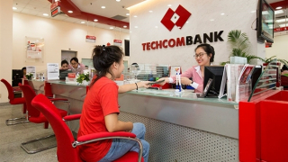 Hé lộ chiến lược giúp Techcombank vượt qua khó khăn