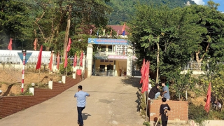 Tuỳ tiện tuyển con cán bộ vào trường dân tộc nội trú, Trưởng phòng GD&ĐT bị kỷ luật